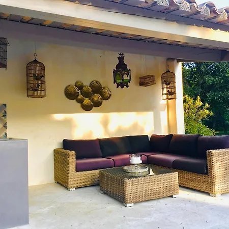 Elegance Et Simplicite Au Coeur Des Vignes Villa *